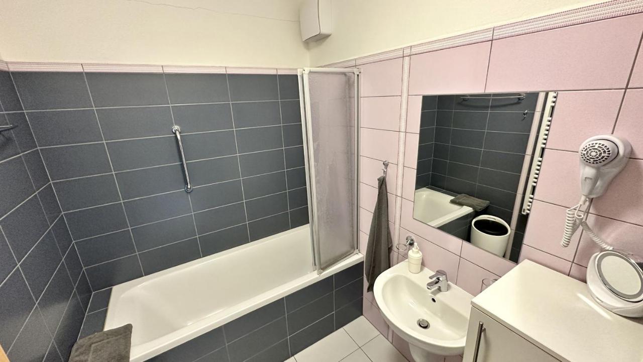 Ubytovani Trebon - Apartmany Rozmberk, Svet A Bastyr Exterior foto