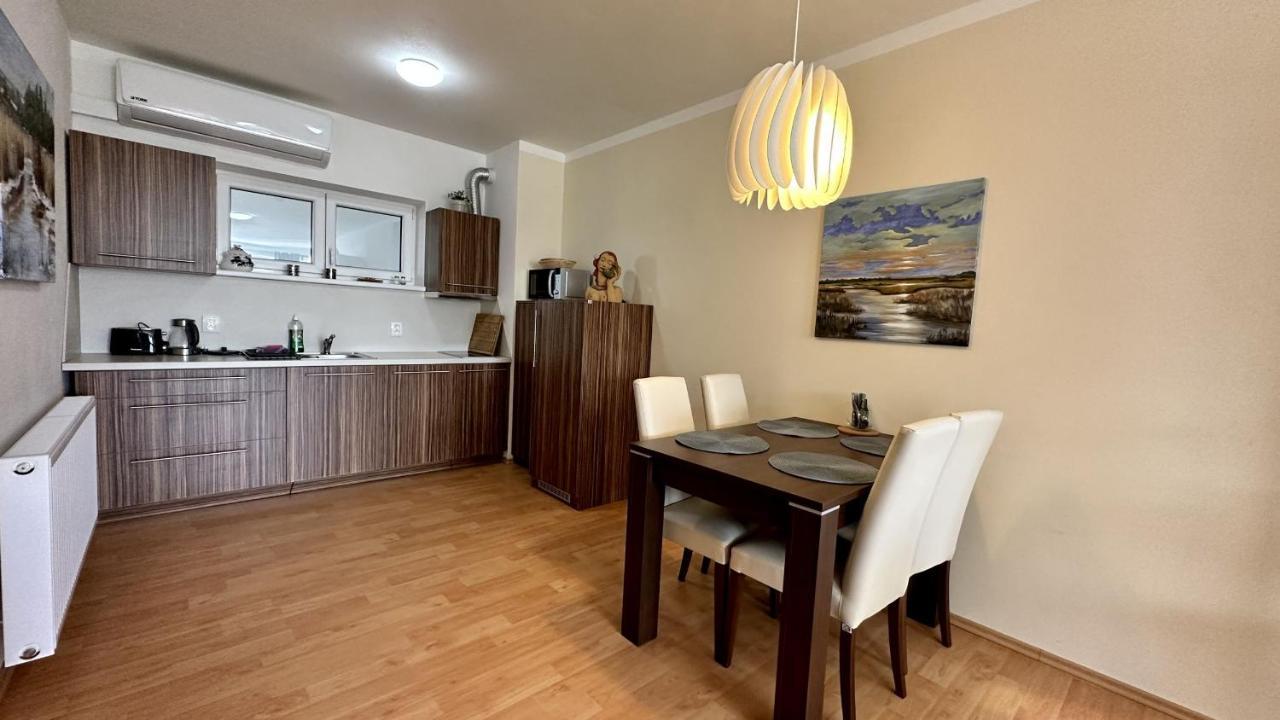 Ubytovani Trebon - Apartmany Rozmberk, Svet A Bastyr Exterior foto